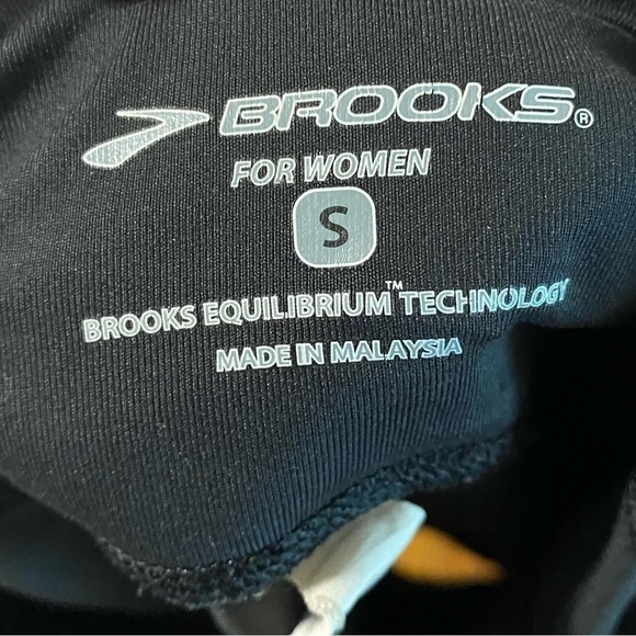 Brooks Capri Tights Women's Black Size Small Running Yoga Waistband Pocket Capri - Picture 7 of 9